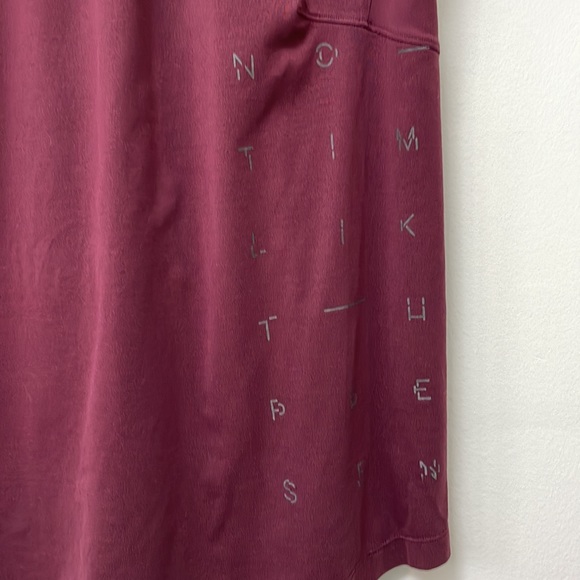 Lululemon No Time Like the Present Red Tee - Picture 2 of 9